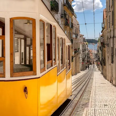 Apartamento Bica Historical Tram