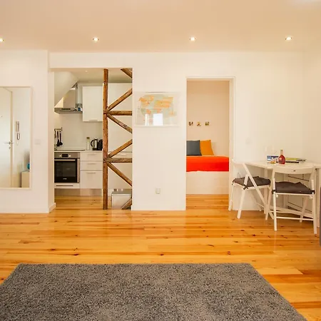 Bica Historical Tram Lisboa