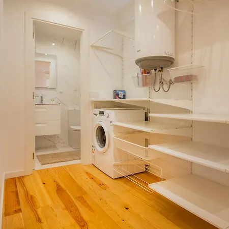 Bica Historical Tram Lisboa