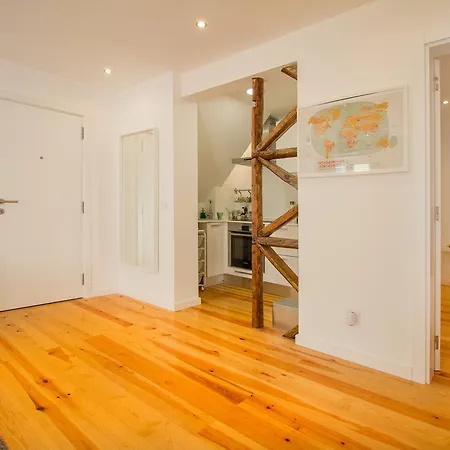 Daire Bica Historical Tram